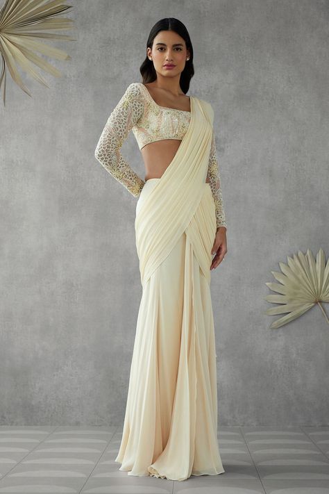 Cream Georgette Saree, Front Poses, Pearl Saree, Long Sleeve Saree Blouse, Long Sleeve Blouse Designs, Pre Draped Saree, Farewell Saree, Cocktail Saree, Cream Saree