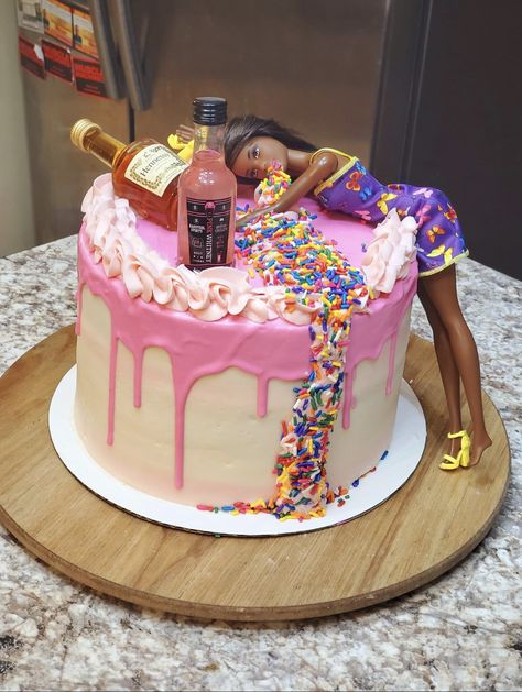 Happy Birthday Jokes, Drunk Barbie Cake, Hen Party Cakes, 19th Birthday Cakes, Hen Party Ideas, Barbie Birthday Cake, Barbie Party Decorations, Birthday Jokes, Barbie Doll Cakes