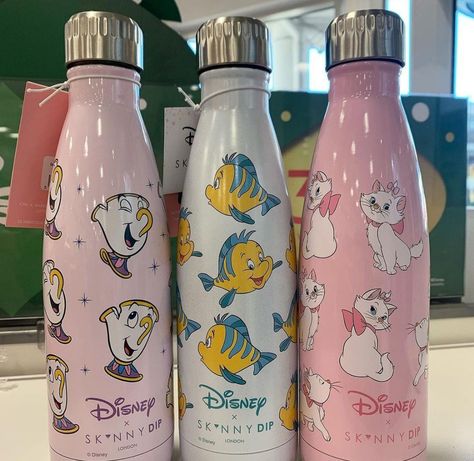 Disney Stuff To Buy, Cute Disney Stuff, Disney Gift Ideas, Disney Water Bottle, Disney Products, Disney Cute, Disney Cups, Disney Items, Disney Souvenirs