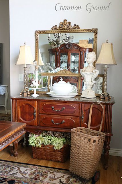 common ground : Dining Room Buffet and a new Tablerunner Buffet Table Display, Breakfast Buffet Table, Cottage Entry, Decoration Buffet, Cottage Dining, Buffet Decor, Ideas Decoracion, Savvy Southern Style, Dining Room Buffet