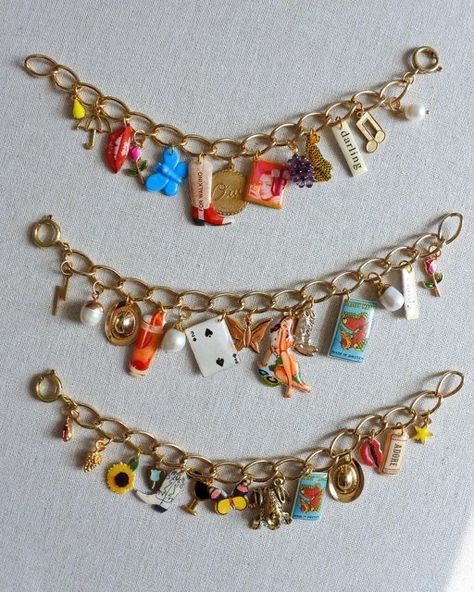 Michaels Charm Bracelet, Colorful Charm Bracelet, Charm Bracelet Necklace, Cute Charm Bracelets Diy, Cute Charm Bracelet, Summer Charm Bracelet, Charm Diy Craft Ideas, Homemade Charm Bracelets, Charm Jewelry Diy