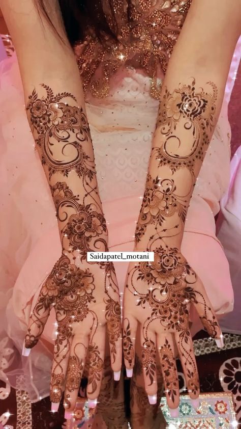 Engagement Henna Designs Arabic, Minimal Bridal Henna, Bride Henna Designs, Bridal Henna Designs Modern, Bridal Henna Designs Unique, Nikkah Henna, Mehendi Aesthetic, Henna Business, Bridal Mendhi