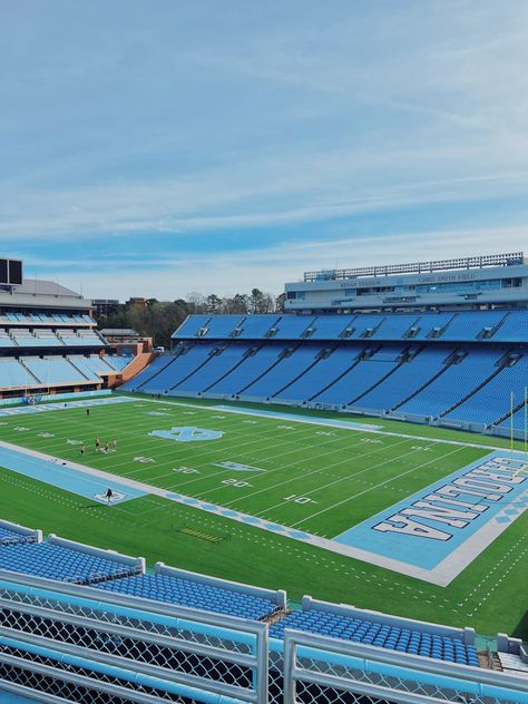 Unc College, Unc Sweatshirt, North Carolina Chapel Hill, Academic Aesthetic, Carolina Football, Semester Abroad, Unc Chapel Hill, College Aesthetic, Dream College