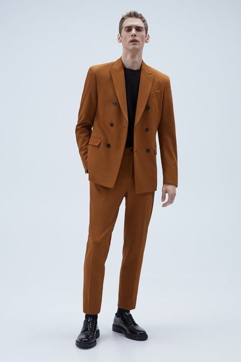 Men Suit Outfit, Tan Suit, Wedding Outfit Men, Fashion Boy, Designer Suits For Men, Men Stylish Dress, Business Style, Mens Outfit Inspiration, Fashion Suits For Men