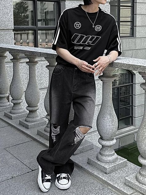 Male Korean Street Fashion, Korean Casual Outfits Men Street Styles, Kpop Male Idols Outfits Casual, Sporty Aesthetic Outfit Male, Kpop Style Outfits Men, Kpop Guy Outfits, Men Kpop Outfit, K Pop Fashion Male, Kpop Clothes Men