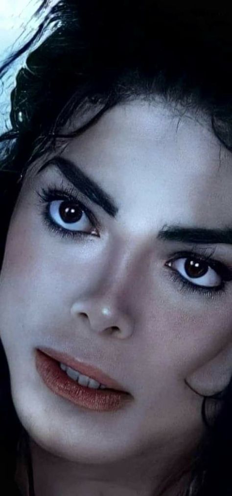 Michael Jackson Eyes, Michael Jackson Moonwalker Movie, Michael Jackson Makeup, Michael Jackson Funny Face, Jackson California, Janet Jackson Videos, Michael Jackson Poster, Michael Jackson Photoshoot, Michael Jackson Hot