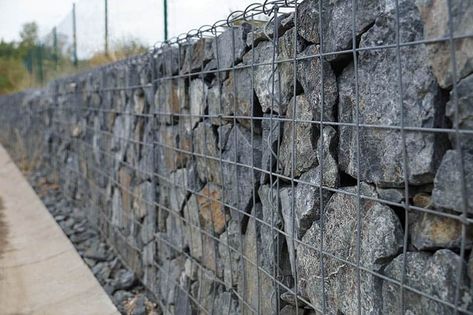 Gabion Wall Wooden Retaining Wall, Gabion Wall Design, Gabion Walls, Gabion Stone, Retaining Wall Ideas, Gabion Retaining Wall, Gabion Fence, Decorative Pebbles, Fence Wall