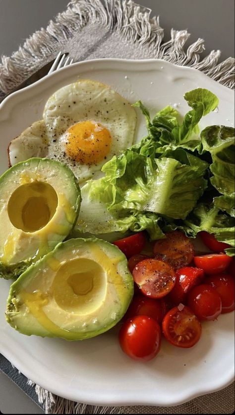 Healthy Food Menu, Healthy Food Inspiration, Healthy Food Dishes, Makanan Diet, Healthy Food Motivation, Healthy Lifestyle Food, Healthy Meal Prep, Food Obsession, Healthy Snacks Recipes