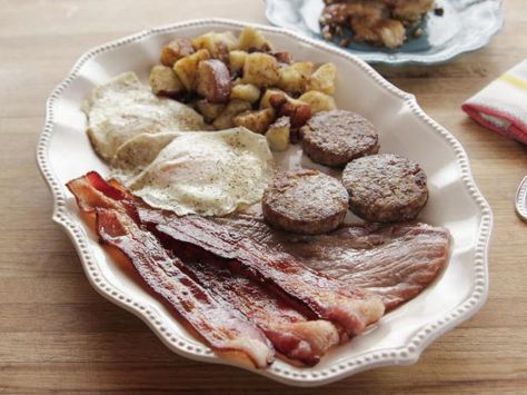 Farmers Breakfast, Ree Drummond Recipes, Cooking Logo, Honey Glazed Ham, Homemade Waffles, Easy Meal Ideas, Bacon Breakfast, Breakfast Potatoes, Sticky Buns