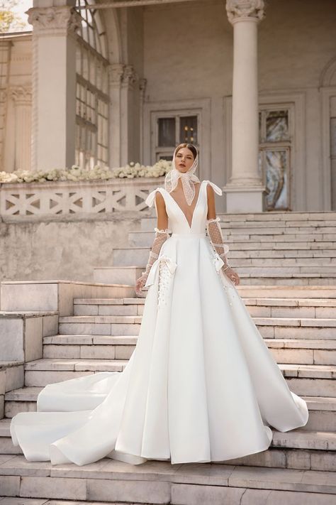 #lucesposabride #lucesposa #lucesposadress #bride #bridalfashion #bridaldress #wedding #weddingfashion #weddingdress #bridetobe #beautifulbride #marmaiddress #weddings #weddingday #weddingphotography #weddingphotographer #weddingparty #bride #bridesmaid #bridesmaids #brides #happy #bestday #bestoftheday #bestofday #love #ceremony #romance #marriage #instawedding #lacedress #designeddress #weddingdressideas #bridal #bridalgowns #bridaldresses #brautkleider #braut Dresses With Straps, Wedding Bridal Gowns, Happy Dresses, Buy Wedding Dress, Wedding Dresses With Straps, Wedding Dresses Ideas, White Wedding Dress, Wedding Plan, Stunning Gowns