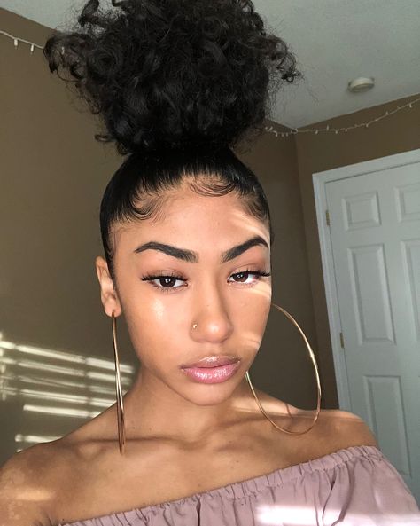 Edges Hair, Short Curly Wigs, Short Natural Hair Styles, Baddie Hairstyles, Short Curly Hair, Grunge Hair, Curly Hair Styles Naturally, Naturally Curly, Buns