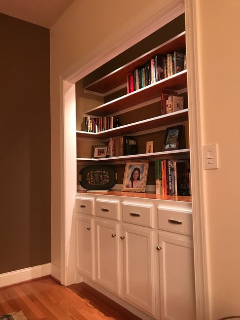 Closet Conversion Ideas, Desk Hallway, Closet Library, Closet Bookshelves, Converted Closet, Bookshelf Closet, Closet Conversion, Basement Closet, Closet Desk