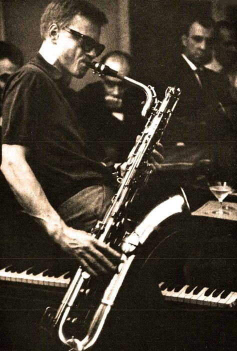 Gerry Mulligan Jazz Aesthetic, Francis Wolff, Gerry Mulligan, Baritone Saxophone, Baritone Sax, Jazz Players, Jazz Standard, Saxophone Players, Live Jazz