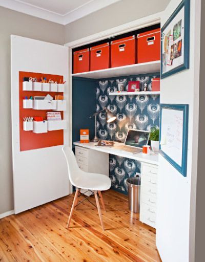 Office in a cupboard BHG sept 2016 Ideas Armario, Closet Desk, Clever Closet, Home Office Closet, Office Closet, Tiny Office, Mini Loft, Closet Office, Office Nook