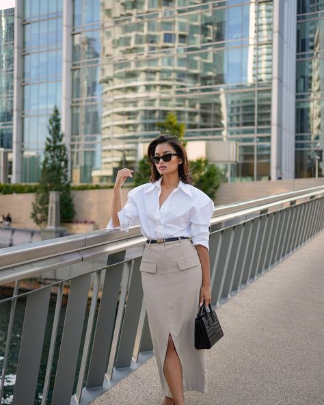 It’s September & Boiling hot 🥵 | Instagram Taupe Outfit, Odd Muse, Girly Style Outfits, Blazer Outfits For Women, Long Skirt Outfits, Beige Outfit, Sophisticated Outfits, Evening Dresses With Sleeves, Stylish Work Attire