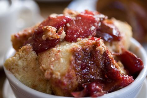 Golden Corral Bread Pudding Recipe, Golden Corral Bread Pudding, Golden Corral Recipes, Belgian Desserts, Pudding In A Mug, Cranberry Bread Pudding, Mug Meals, Golden Corral, Fast Desserts