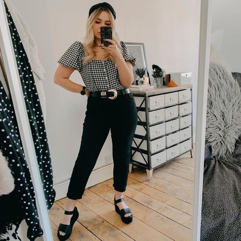 Lily Melrose on Instagram: “Playing dress up. shoes & jeans @topshop, top @boohoo” Lily Melrose Outfits, Lily Melrose, Topshop Top, Dress Up Shoes, Shoes Jeans, Blogger Style, Up Shoes, Playing Dress Up, Fashion Inspo Outfits