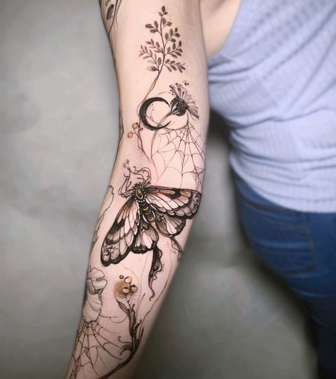 Tattoo Fairy, Sketchy Tattoo, Insect Tattoo, Butterfly Tattoos For Women, Small Girl Tattoos, Moth Tattoo, Tatuaje A Color, Butterfly Tattoos, Tattoo Sketch