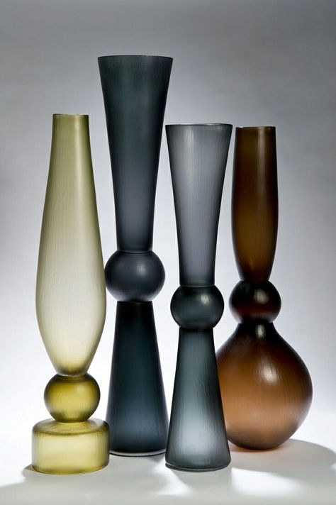 Large Ceramic Vase, Concrete Vases, Colored Vases, Art Of Glass, Contemporary Glass Art, Wooden Vase, Vase Shapes, Wall Vase, Modern Vase