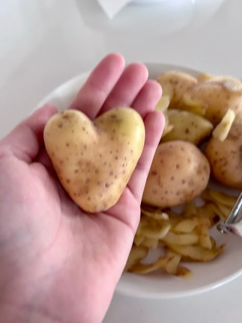 #aesthetic #potato Aesthetic Potato, Potatoes Aesthetic, Happy Potato, Cute Potato, You Are My Friend, Bestest Friend, Food Board, Rap Monster, Different Recipes