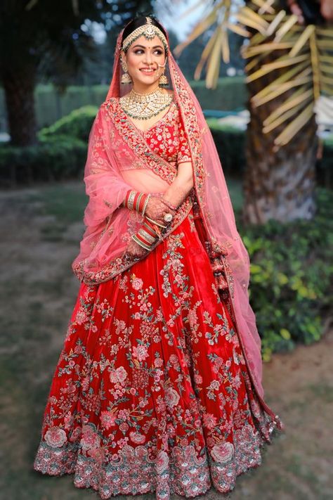 Photo of A picture of a happy bride dressed in red and pink bridal lehenga Red Wedding Lehenga, शादी की तस्वीरें, Pink Bridal Lehenga, Latest Bridal Lehenga Designs, Red Bridal Dress, Beautiful Bridal Dresses, Latest Bridal Lehenga, Wedding Lehenga Designs, Party Wear Lehenga Choli