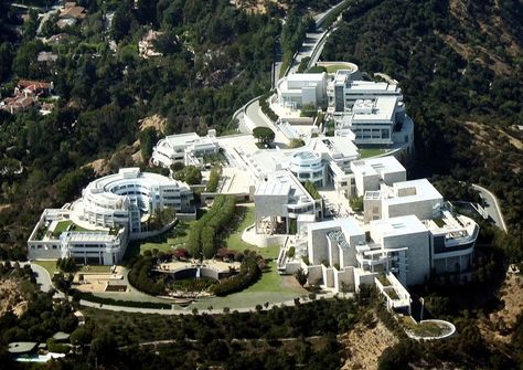 4. The Getty Center in Brentwood in Los Angeles Getty Center Los Angeles, California Tourist Attractions, Los Angeles Attractions, Brentwood California, Los Angeles Museum, Richard Meier, Getty Villa, Getty Center, Getty Museum