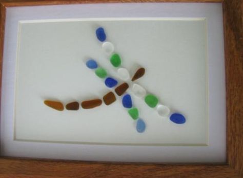 Sea Glass Dragonfly - Authentic sea glass has been used to make this image of a dragonfly. This particular creation sits inside a 5 x 7 picture frame. Dragonfly Seaglass Art, Seaglass Dragonfly, Seaglass Projects, Seaglass Crafts, Sea Glass Diy, Art Dragonfly, Glass Dragon, Sea Glass Art Projects, Glass Dragonfly