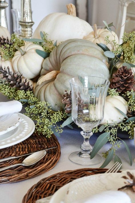 Glass Pumpkin Centerpiece, Thanksgiving Centrepiece, Happy Canadian Thanksgiving, Fall Table Decor Ideas, Heirloom Pumpkins, White Pumpkin Centerpieces, Pumpkin Tablescape, Thanksgiving Tables, Blue Fall Decor