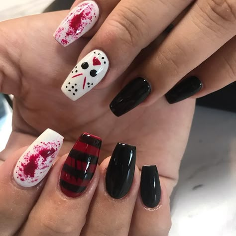 Trick or Treat Yo' Self: The Ultimate Halloween Nail Art Inspiration Easy Spooky Nail Designs, Square Nail Designs Halloween, Fun Halloween Nails Acrylic, Short Spooky Nail Designs, Spooky Season Nails Acrylic, Halloween Spooky Nails, Halloween Nails Inspiration, Easy Spooky Nails, Spooky Halloween Nails Acrylic