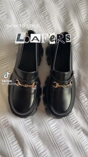 Dr Martens Shoes Outfit, Platform Loafers Outfit, Loafers Shoes Outfit, Loafers Outfit Summer, Loafers For Women Outfit, Loafers Outfits, Loafer Outfits, Loafers Outfit, Elegante Casual