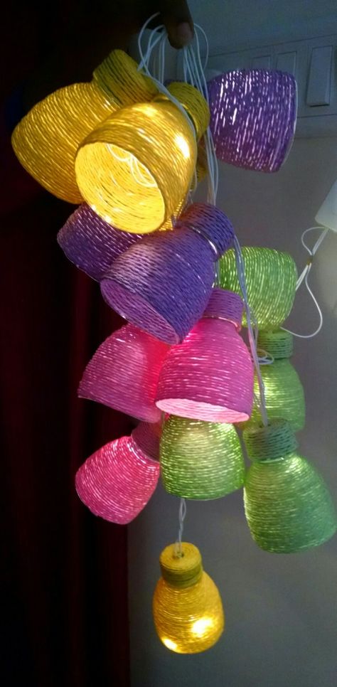 45 Borderline Genius Ways to Reuse Waste Plastic Bottles Plastic Bottle Lights, Recycle Plastic Bottles Diy, Plastic Waste Art, Upcycle Plastic Bottles, Water Bottle Crafts, Empty Plastic Bottles, Reuse Plastic Bottles, Plastic Bottle Flowers, Plastic Bottle Art