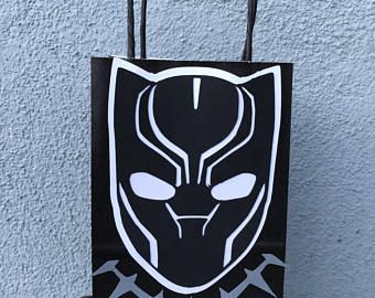 Black Panther goodie bags/Black Panther/Black Panther favors Black Panther Themed Birthday Party, Black Panther Birthday Party, Birthday Cake Boys, Marvel Party, Avenger Birthday Party, Boy Birthday Party Themes, Avengers Party, Black Panther Party, Avengers Birthday