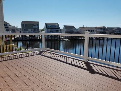 Trex Saddle Deck, Trex Decking Ideas, Trex Saddle, Trek Ideas, Trek Deck, Hardscape Ideas, Trex Decking, Decking Ideas, Lake Houses Exterior