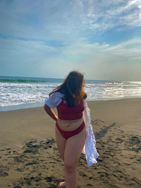 Body Positive Photography, Real Bodies, Normal Body, Love My Body, Beach Poses, Body Love, Curvy Girl Outfits, Bodycon Dresses, Curvy Outfits