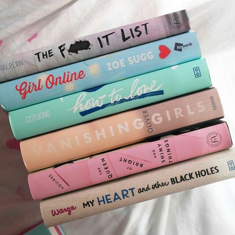 Recommended for girls Girl Online Book, Book Challenge, Online Book, Book Suggestions, Ya Books, Girl Online, Books For Teens, Stack Of Books, Book Fandoms