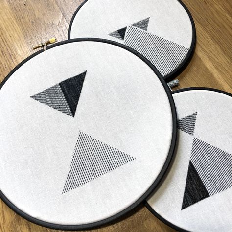 Monochrome Embroidery Patterns, Geometric Embroidery Designs Modern, Minimalist Embroidery Patterns, Minimal Embroidery Design, Embroidery Monochrome, Woven Collage, Geometry Embroidery, Minimalistic Embroidery, Embroidery Minimal