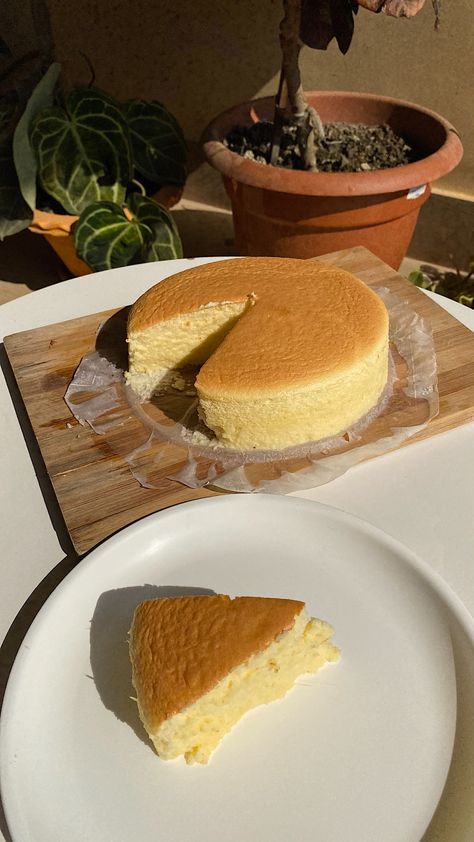 Japanese Cheesecake Aesthetic, Soufflé Cheesecake, Cheesecake Aesthetic, Souffle Cheesecake, Japanese Cheesecake, Food Hunter, Instagram Food, Food Obsession, Sweet And Salty