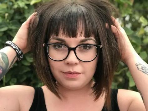 Bangs And Glasses, Grey Hair And Glasses, Glasses For Round Faces, Kort Bob, Short Hair Cuts For Round Faces, Short Bobs With Bangs, Best Short Hairstyles, Bangs For Round Face, Hairstyles With Glasses