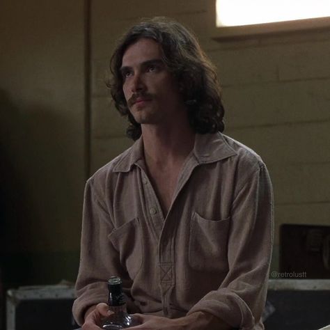 Billy Crudup as Russell Hammond in Almost Famous. • Almost Famous MA15+ ‧ 2000 ‧ 2h 2m • #almostfamous #movie #movies #2000s #00s #outfit #outfits #1970s #70s William Miller Almost Famous, Russell Almost Famous, Almost Famous Russell Hammond, Russel Almost Famous, Billy Crudup 90s, Billy Crudup Almost Famous, Russel Hammond, Almost Famous Movie, Russell Hammond