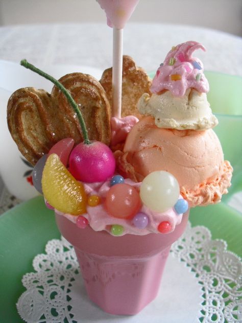 Pink Parfait, Cute Snacks, Kawaii Food, Cute Desserts, Beautiful Food, Pretty Food, Cute Food, Pretty Pink, Just Desserts