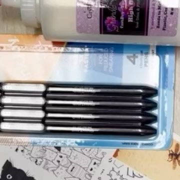 Colette L. Baran on Instagram: "Easy DIY Pen Wrap Epoxy Free #easycrafts #crystalac #epoxyfree #penmaking" Epoxy Pens, Diy Pen, Pen Wraps, Diy Epoxy, Easy Crafts, Easy Diy, Pen, Writing, Gifts