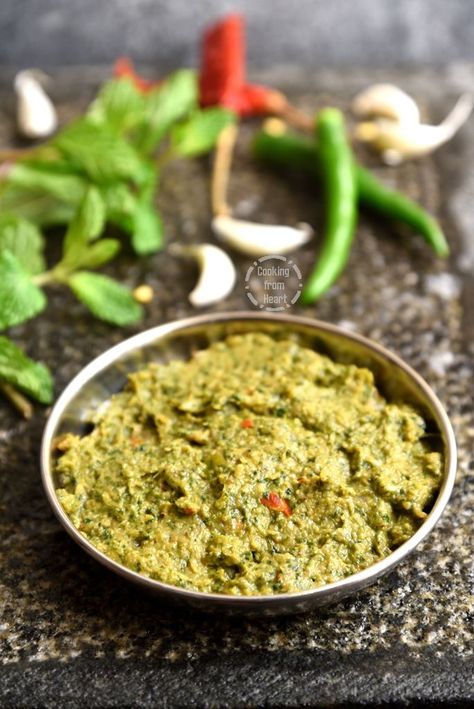 Pudina Thogayal Thogayal Recipe, Chammanthi Recipe, Pudina Chutney Recipe, Mint Chutney Recipe, Mint Chutney, Hebbar's Kitchen, Chutney Recipe, South Indian Food, Chutney Recipes