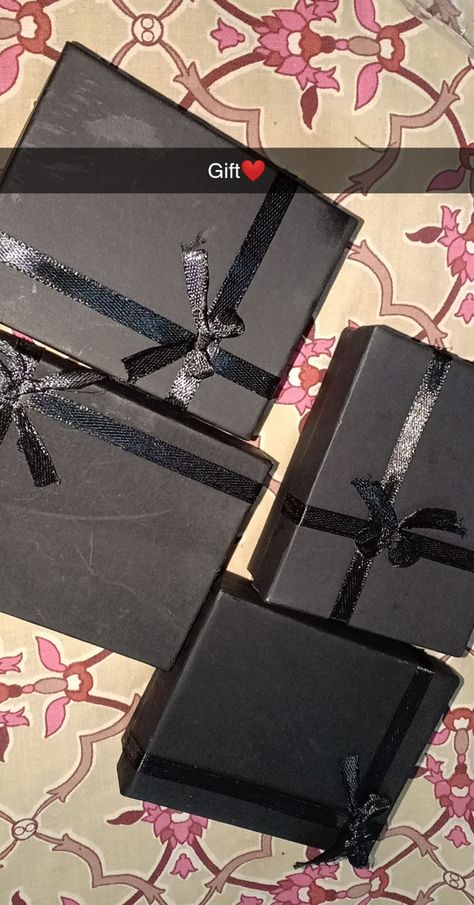 Pre Birthday Gifts Snapchat Story, Fake Birthday Gift Snap, Fake Gift Snap, Gift Fake Snap, Watch Gift Snapchat Story, Birthday Gift Pic, Birthday Celebration Snapchat Story, Birthday Gifts Snaps, Fake Gifts Story