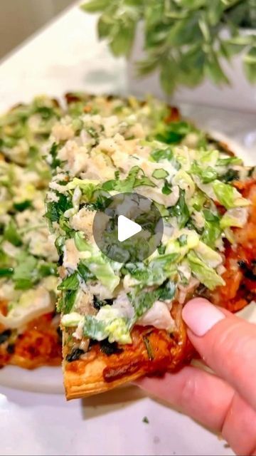 Meal Prepping on Instagram: "chopped caesar salad pizza by @sara.haven is a crispy, crunchy, cheesy-delicious dinner hero🌟 add chicken or shrimp for extra protein — or go my way and double the cheese for double the joyyy. 

CHOPPED CAESAR SALAD PIZZA 
1 chopped caesar salad kit such as @yourtaylorfarms (or chopped homemade caesar salad) • 1 plain pizza crust (I like @eatyough or @eatbanza ) • 1 cup whole milk fresh mozzarella, shredded • ½ cup fontina, shaved/grated • 
 
garlic-herb oil (optional): 2 tbsp. olive oil • 1 tbsp. dried basil •2 tsp. dried oregano • ½ tsp. smoked paprika •
 
1) prepare salad according to package directions; set aside. 2) combine garlic-herb oil ingredients; set aside. 3) preheat oven to 400 F. brush garlic-herb oil on prepared pizza crust and top with mozzarel Chopped Caesar Salad, Sara Stewart, Sara Haven, Caesar Salad Pizza, Homemade Caesar Salad, Plain Pizza, Salad Pizza, Homemade Caesar, Salad Kit