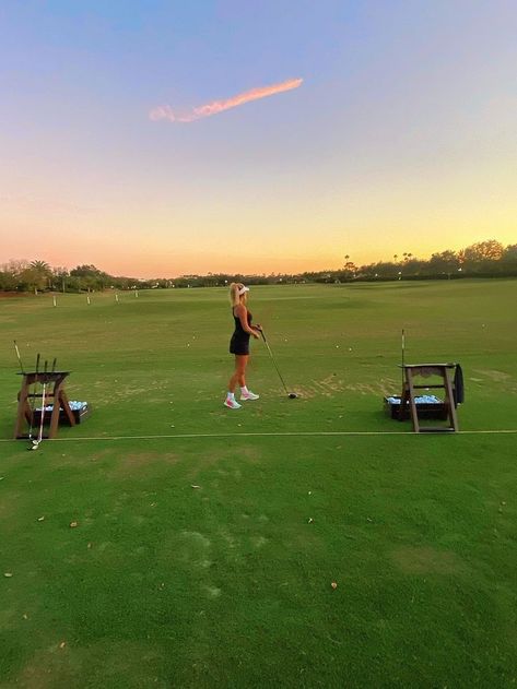 Golfing Aesthetic, Country Club Aesthetic, Golf Aesthetic, Golf Girl, Golf Pictures, Golf Inspiration, Golf Day, Girls Golf, Parc D'attraction