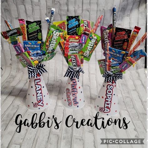 Cheer Bouquet Ideas, Cheerleader Snacks, Cheer Snacks Ideas Goodie Bags, Cheerleading Snacks, Cheer Gifts Diy, Cheer Snacks, Cheerleader Party, Cheer Season, Cheerleading Party