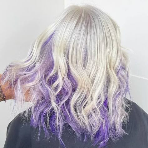 Purple And Blonde Short Hair, Lilac And Blonde Hair, Platinum Blonde With Purple Highlights, Blonde And Purple Hair Ombre, Blond Purple Hair, Purple Lowlights In Blonde Hair, Blonde And Lavender Hair, Blonde Hair With Purple Streaks, Purple And Blonde Hair