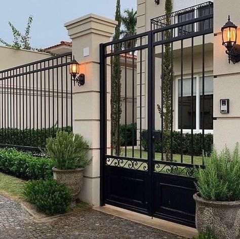 Pagar Modern, Farm Entrance, Gate Lights, Fence Gate Design, Outdoor Gate, House Fence Design, Front Gate Design, Entrance Gates Design, Small Entryways