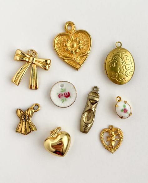 charm inspo!!!🌷💛🐚🩰💐 i hope these little guides can help when picking out your charms! the combinations are truly endless <3 #vintagestyle #charmnecklace #jewelryinspo #summerjewelry #summerfashion #vintagefashion Charms Aesthetic, 1 Aesthetic, Jewelry Inspo, Summer Jewelry, Aesthetic Girl, Charm Necklace, Summer Fashion, I Hope, Charms