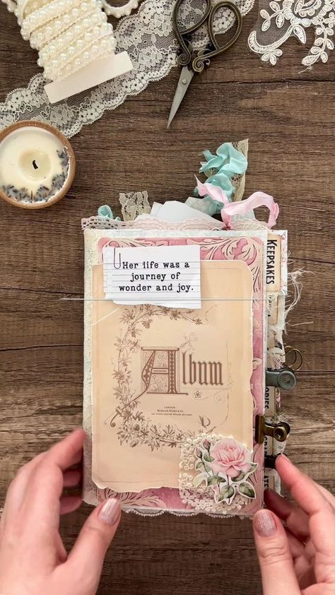 Make this quick & easy no-sew Shabby Victorian Junk Journal! From My Porch Prints. Victorian Junk Journal, Vintage Junk Journal Ideas, Junk Journal Cover Ideas, Victorian Journal, Junk Journal Tutorial, Agenda Vintage, Mini Books Diy, My Porch Prints, Shabby Chic Journal